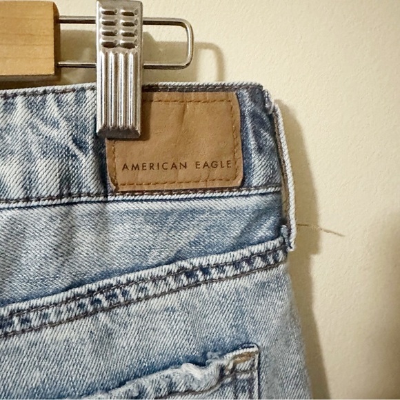 American Eagle Tomgirl Womens Distressed Jeans Button Fly Size 2 - Picture 8 of 12